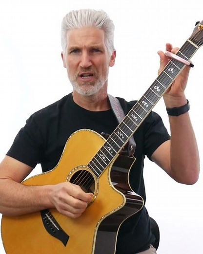 How to Use a Capo on Guitar (The Right Way!)