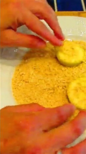 Baked YELLOW SQUASH CHIPS 😋 So YUMMY 😍 #food #baking #squash #vegetables #recipe #tutorial