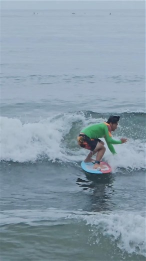 サーフィンの途中で板を回転させる横乗りトリック… #skurfing #frontsideshoveit