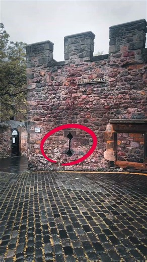 Edinburgh Castle view in Scotland 🏴󠁧󠁢󠁳󠁣󠁴󠁿 #scotland