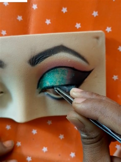 Easy Party Eye Makeup Tutorial for Glam Looks