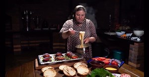 BIG CHEF | recipes on Instagram: "You haven 't seen such juicy big burgers🍔🍔🍔from the big chef yet , has your appetite increased 🤤🤤🤤? Share this video with your friends or mark us in your history, we will be very grateful♥️♥️♥️"