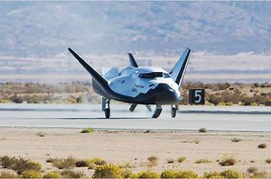 SNC Dream Chaser meets NASA goals in flight test, wins funding