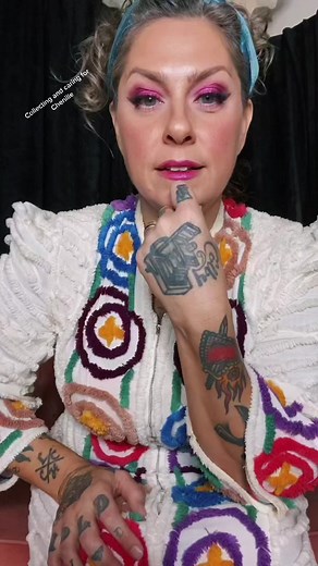 #chenille #vintage #americanpickers #picker #strippinghistory #dressinggown #midcentury #tufted #caterpillar #soft #fluffy #comfortable