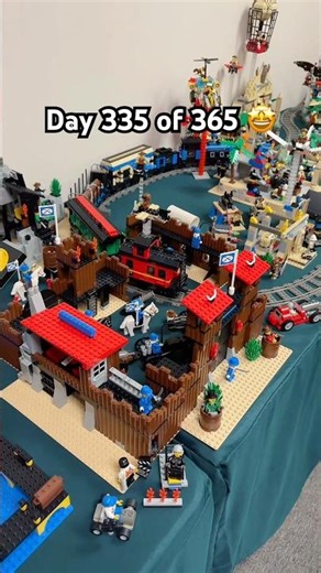 Day 335: LEGO Camera Car, set 1361, from 2001