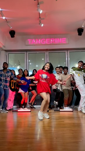 Dherya kandari ( PAHADAN ) | HAD TO BRING BACK THE DHATING NAACH FEVER😮‍💨 . . Thank you Mumbai for always blasting off the class with ur energy and fun! This was a much... | Instagram