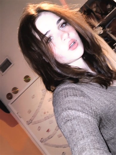 Claire Redfield Cosplay Guide and Age Insights