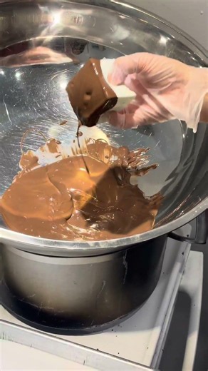 Chocolate Dipped Marshmallows