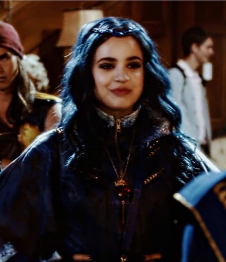 Editing Evie from Descendants: The Ultimate Character Analysis
