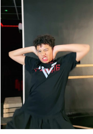 @HENRYSAMSONVAISKOVICA giving ALL the expression 🫶🏽 #dance#danceer #commercialdance