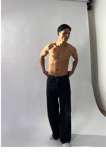 Fashion Model Energy: Embracing Style and Confidence