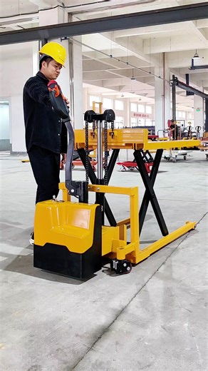 Manual high-lift transport cart, 1.5 tons; electric high-lift transport cart, high capacity; transport cart for loading and unloading cargo.#LiftingPlatform #ScissorLiftTruck #ElectricStacker
