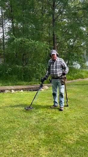 See QuickStand in action! Keep your metal detector upright, screen clean, and knees happy, all with a one‑finger trigger. #metaldetecting #metaldetector | Metal Detector QuickStand