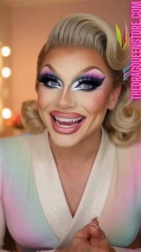 Darlings of the spotlight... Important message from The Drag Queen Store #thedragqueenstore