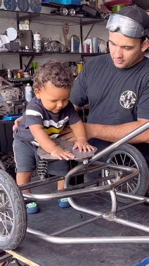 566K views · 5.8K reactions | Gambiarra do dia (banco do mini triciclo chopper)酪 #parte2 #bikecustom #bikechopper #triciclo | O Mestre da Gambiarra | Facebook