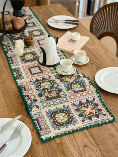 1pc Bohemian Style Decorative Table Runner, Geometric Jacquard Rectangle Tablecloth, Suitable For Daily Use, Festivals, Family Gatherings, Birthdays, Weddings, Dinner Parties, Home Decor, All Seasons | SHEIN