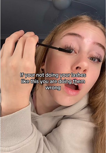 This is how you do mascara!! If you don’t make the faces you are doing it wrong! Also this better go viral because she’s the faces I was making is pretty funny. Follow for more!! #foryou #relatable #mascara #makeup #lashes #australia #beautytok #abcxyz #dontletthisflop #howtodomascara #mascarafaces #viral #fyp