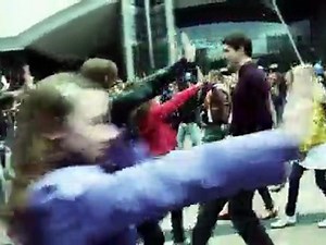 Great flashmob video - Dancing crowd goes wild in Brussels - TIPIK production