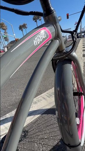 Just Cruisin’ 🕶️HBBC Electric Cruiser ⚡️Gloss Grey/Pink 🩶🩷#ebike #electric #beachcruiser #hbbc