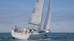 VIDÉO. Visite du nouvel Oceanis 37.1, un voilier de 11 mètres idéal pour les croisières familiales