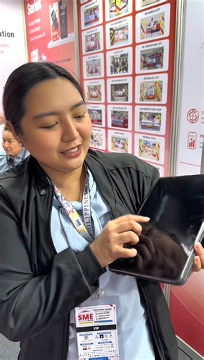 Another satisfied visitor from the SME Business Expo! Our Mietubl Hydrogel screen protector and high-quality mobile accessories continue to impress customers who value style, protection, and performance. #Mietubl #Mietublph #SMEExpo2025 #BusinessExcellence #PhilippinesBusiness #FranchiseBusiness #hydrogelscreenprotector | Mietubl Philippines