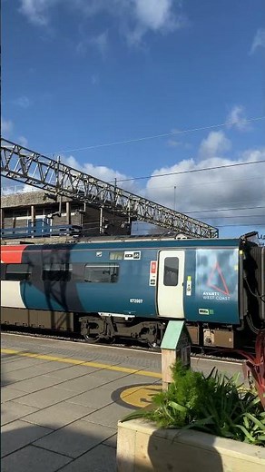 Class 378 Stoping At Stafford London Overground