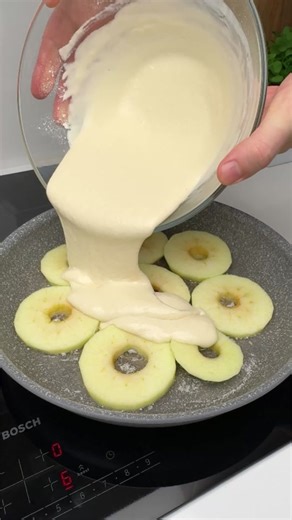 Simple Apple Pie Recipe with Apples and Kefir