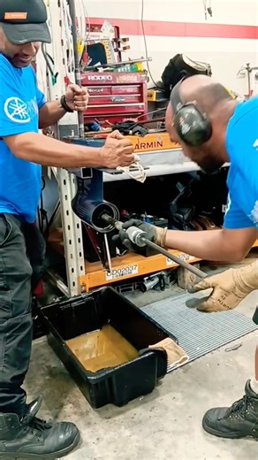 prop shaft removel #shorts #youtubeshorts #youtube #boat #mechanic