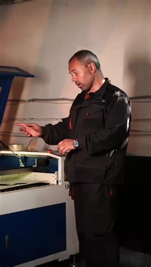 Павел о лазерном CO2 станке 😊Поехали! #чпу #лазерныйстанок #со2лазер #лазернаярезка #фанера #изделияназаказ #cnc #cncmachine #lasercutting