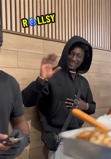 Des rolls et des rolls 😌🌀👀 #sortiraparis #rollsy #cinnamonroll