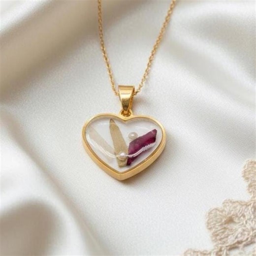Funeral Flower Keepsake Preserved Flower Memorial Jewelry Resin Heart Necklace Pressed Flower Jewelry Memorial Keepsake Flower Heirloom Gift - Etsy
