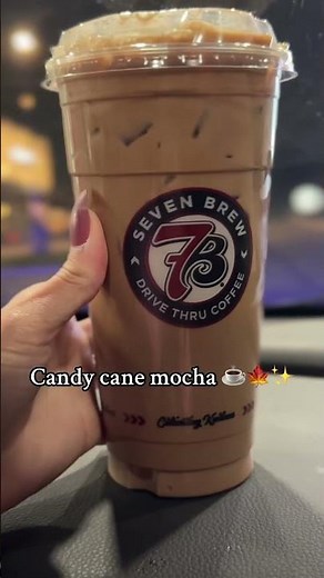 Nuevas bebidas de 7 Brew (Candy cane mocha)☕️🍁✨#blog #bloger #bebidas #7brew