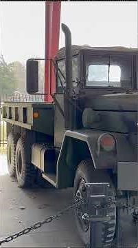 Vintage Army Trucks on Display – Outdoors Exhibit 🚛