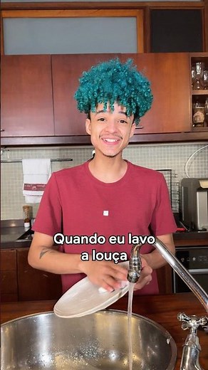 QUANDO SÓ APARECEM NA HORA ERRADA