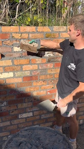How To Lay Bricks tricks For Beginners Using a line 🧱🧱🧱🧱#brickhouse #bricks | Bricklayer