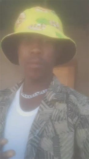 Vidéos de Bèl papi (@bl.papi8) avec son original - Bèl papi