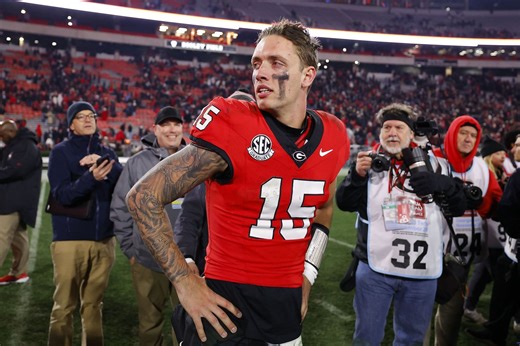 “This dude’s a maniac”: CFB fans roast Georgia QB Carson Beck as old NSFW snapchat images resurfaces the internet
