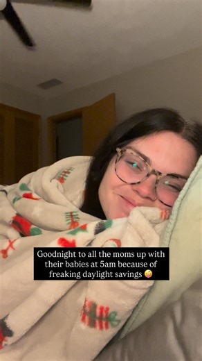 I THOUGHT DAYLIGHT SAVINGS WAS CANCELLED?!?! Moms, praying for an early bedtime for yall bc this time change is wilddddd 🤪 | Leslie Nail