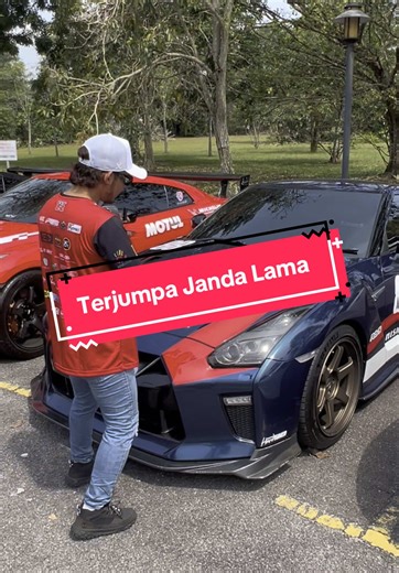 Terjumpa Janda Lama: Kereta GTR dan Urus yang Menarik