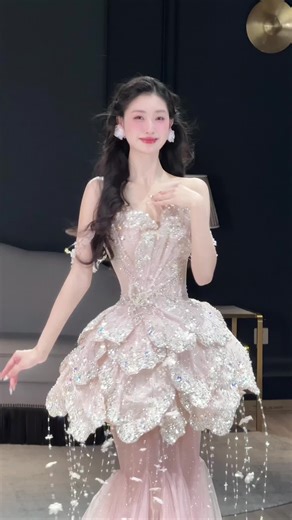 Video của Scarlet🌸 (@scarlet.2801) với bản nhạc nhạc nền - Selena.my