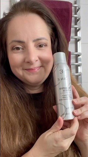 Como usar shampoo a seco - solução para cabelos mistos ou oleosos