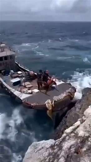 Mysterious things - New perspective | ⚓️💀 Follow us @oceansspectrum for more! ✅ In Japan, "power-generating floor tiles" that generate electricity simply by walking on them... | Instagram