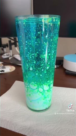 LOVE this two-tone LAVA DRIP Tumbler!