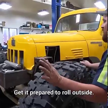 485K views · 12K reactions | World’s Largest Wrecker!  #offroad #wrecker #rescue #largest #viral #reels | Matt's Offroad Recovery | Facebook