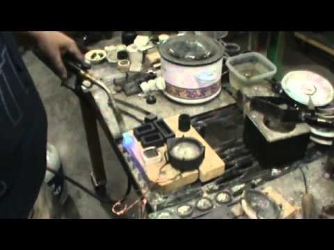 How to use a carbon graphite melting dish