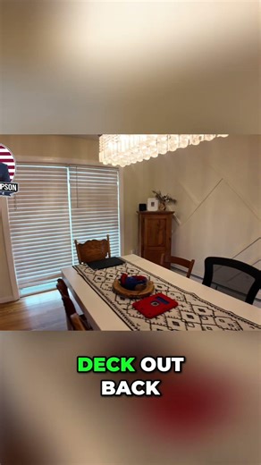 House Tour: Beautiful Kitchen, 3 Bedrooms, Family Room! #shorts