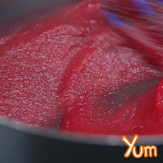 Make your mornings better with this homemade, guilt-free jam. Bright, tasty, and completely irresistible😋 Recipe* in the comment section! #tasty #quickrecipes #homemade #jam #easyrecipe | Yum