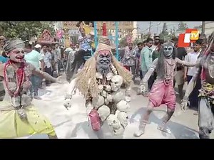 Watch | Aghori Babas perform during Kali Puja immersion ceremony