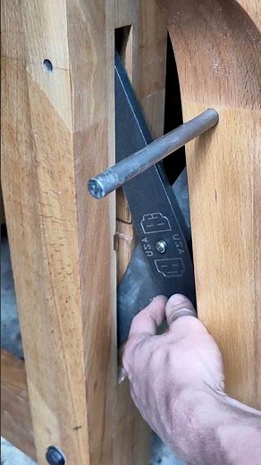 Benchcrafted leg vise