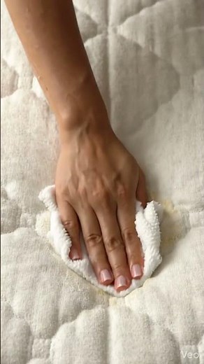 How to clean a mattress stain at home?